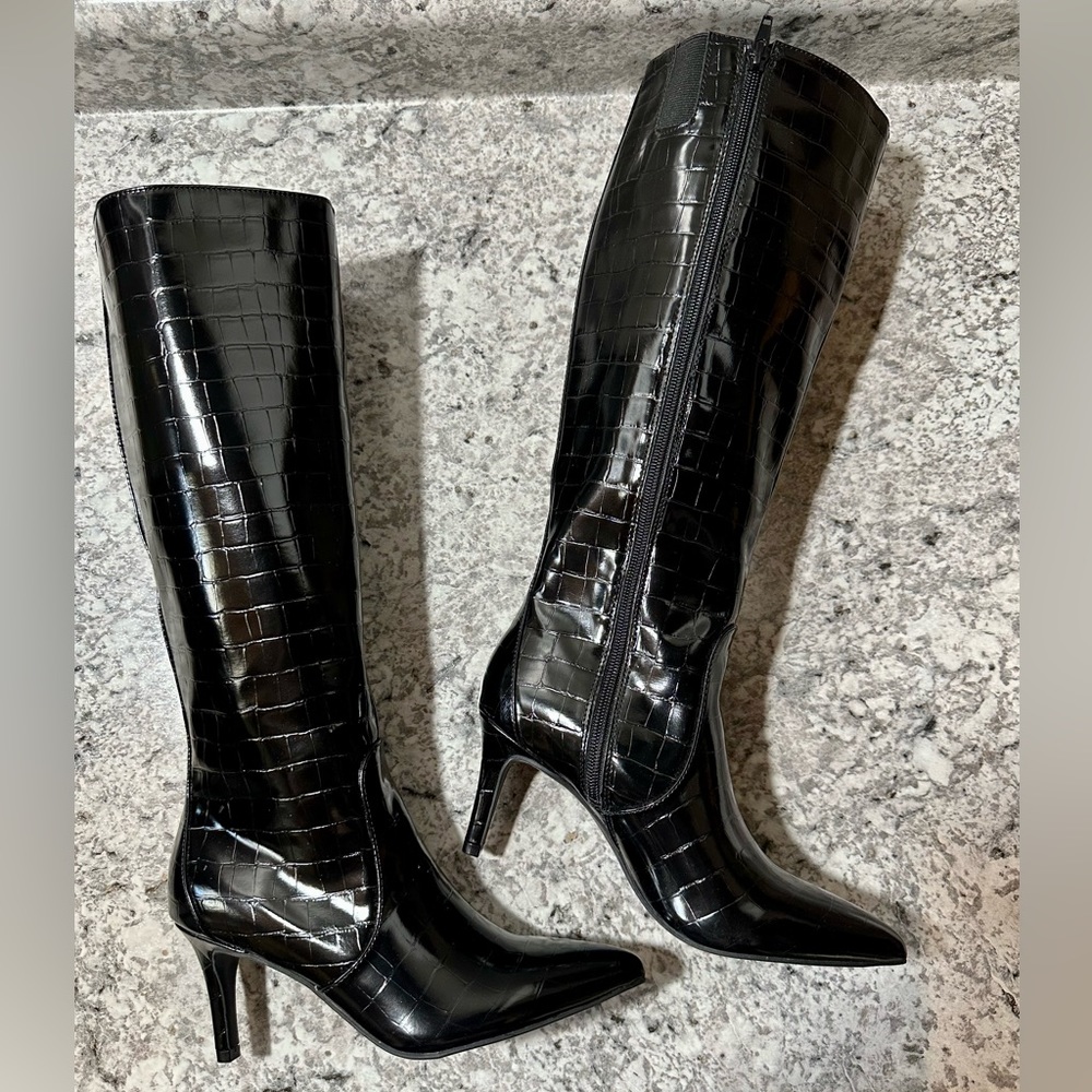 Worthington black knee high boots size 6.5